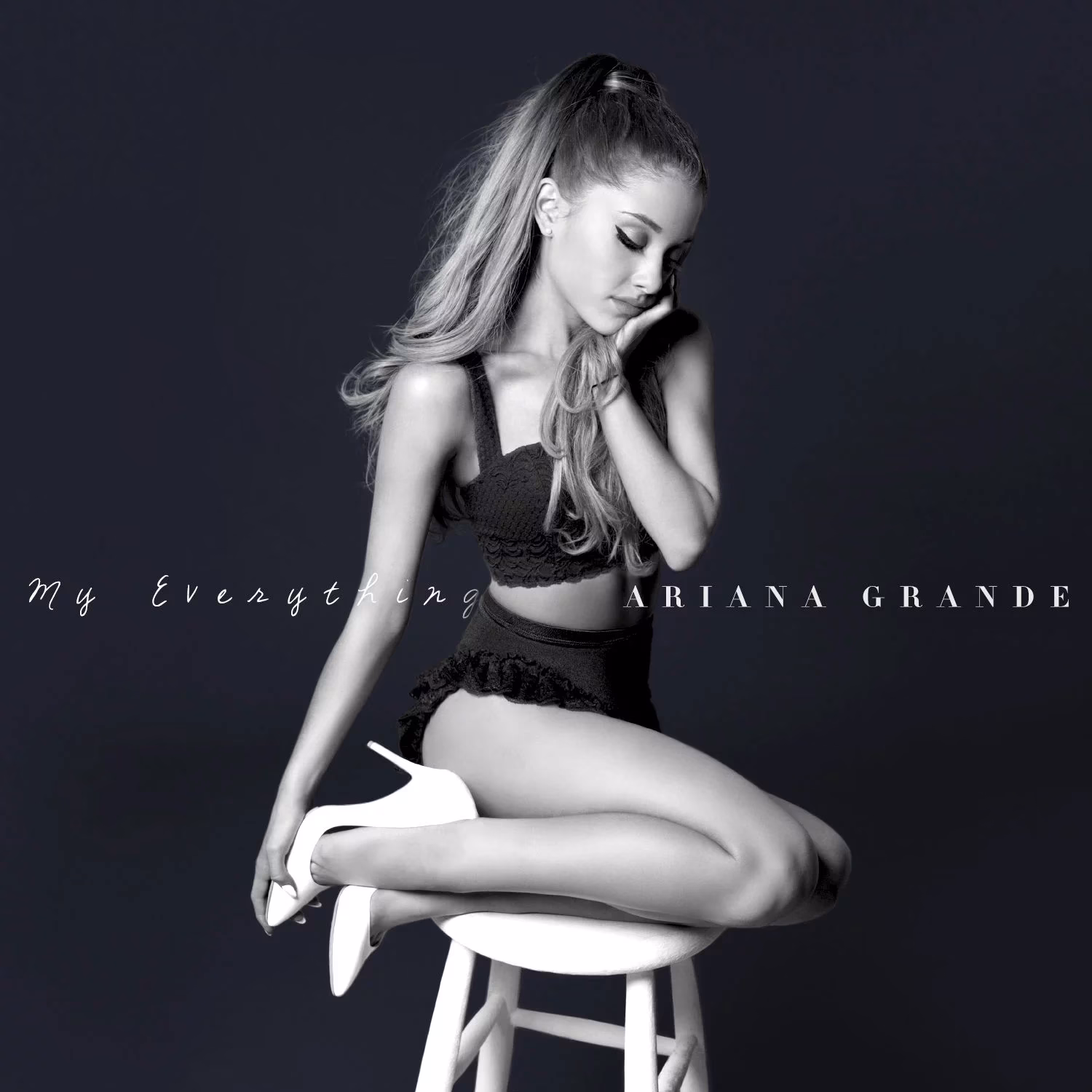 What was Ariana Grande diagnosed with?