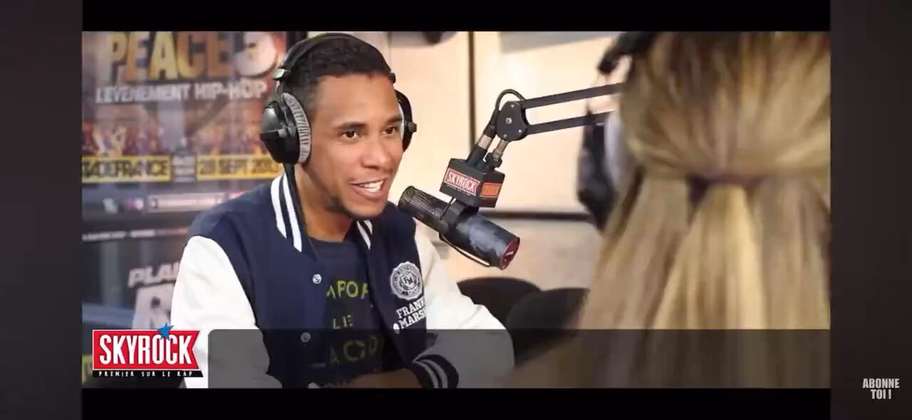 What radio stations play Ariana Grande?