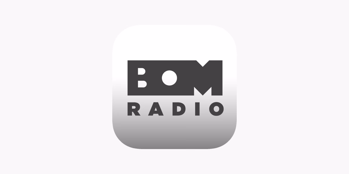 ¿Quién presenta Bom Radio?