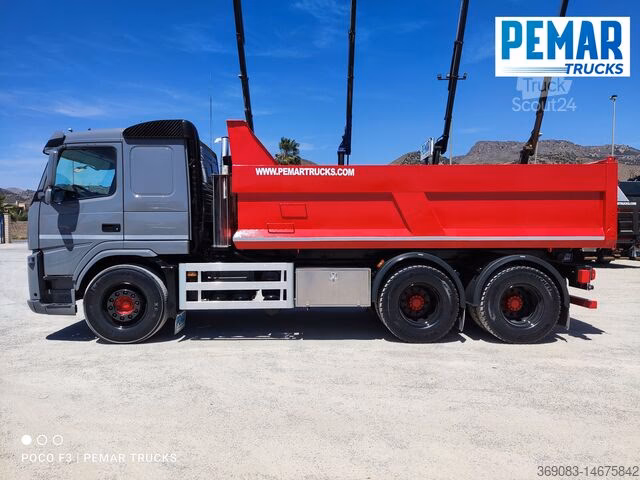 ¿Qué motor trae un camión Volvo?