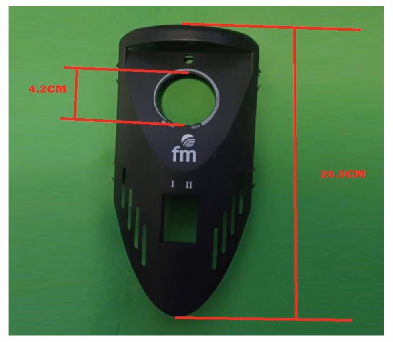 ¿Cómo se llama el plástico que cubre el radiador?