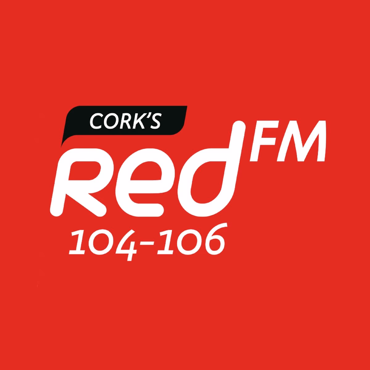 Who presents the breakfast show on Red FM?