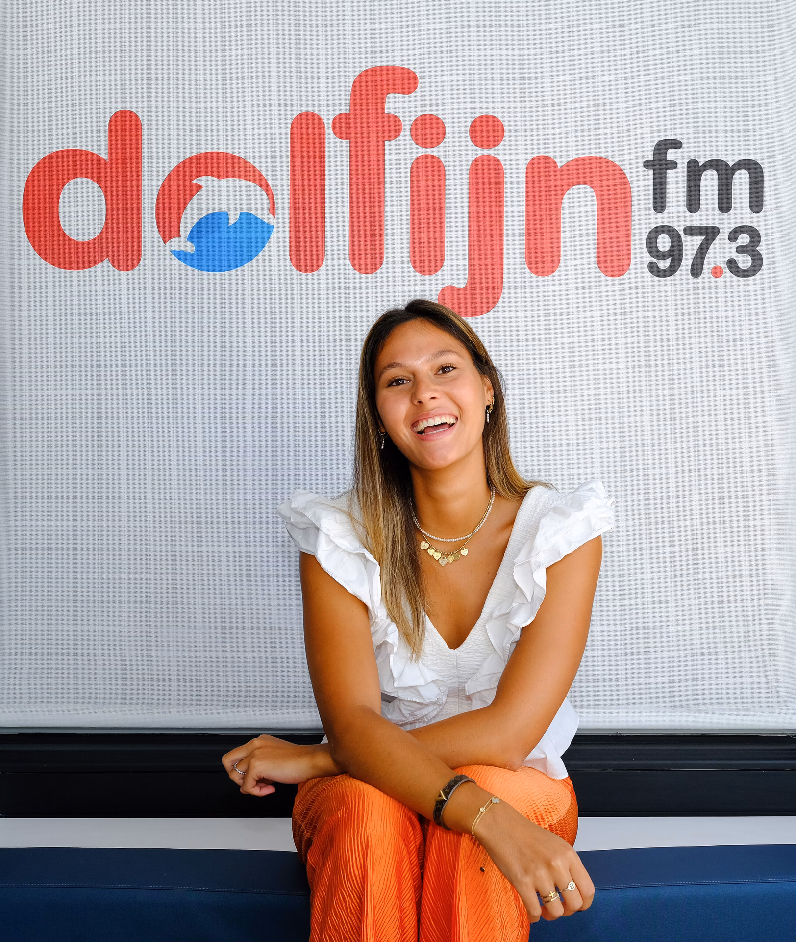 Welke frequentie heeft een dolfijn FM?
