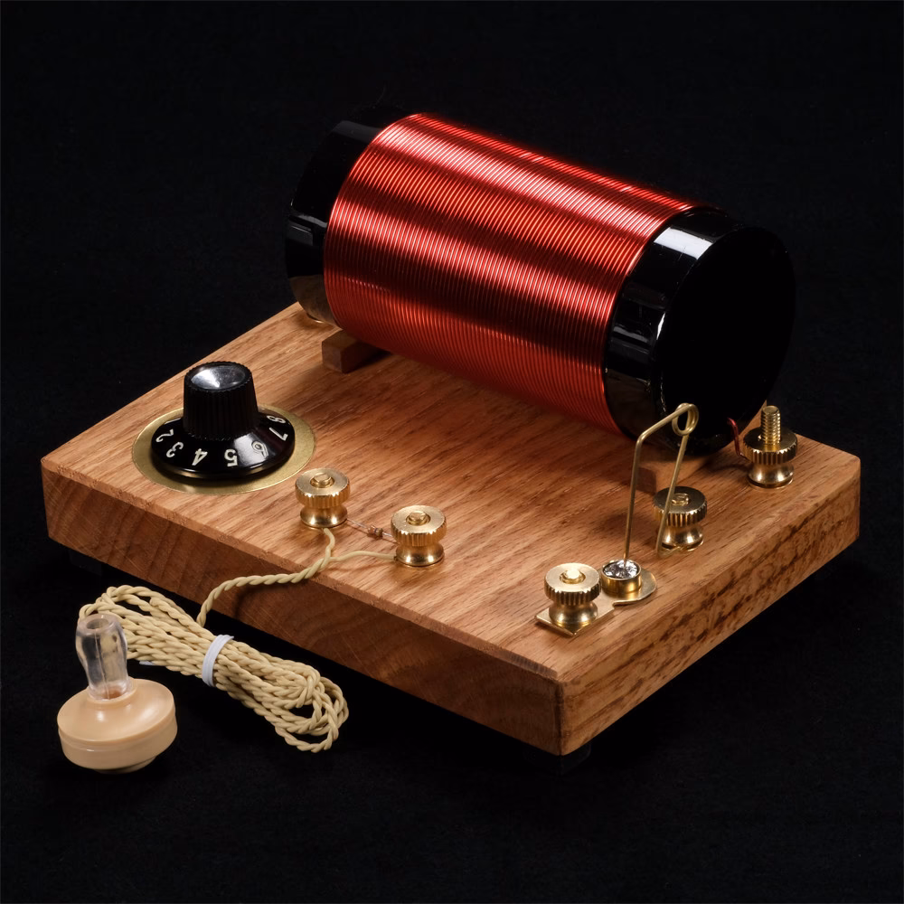 Does a crystal radio need a battery?