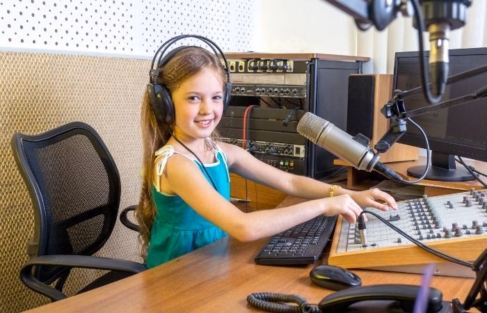 ¿Cómo se hace una estación de radio en la escuela?