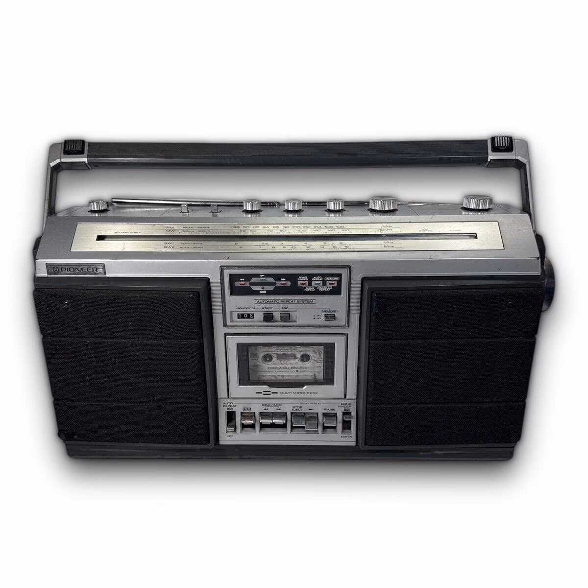 What is the frequency of SK FM?