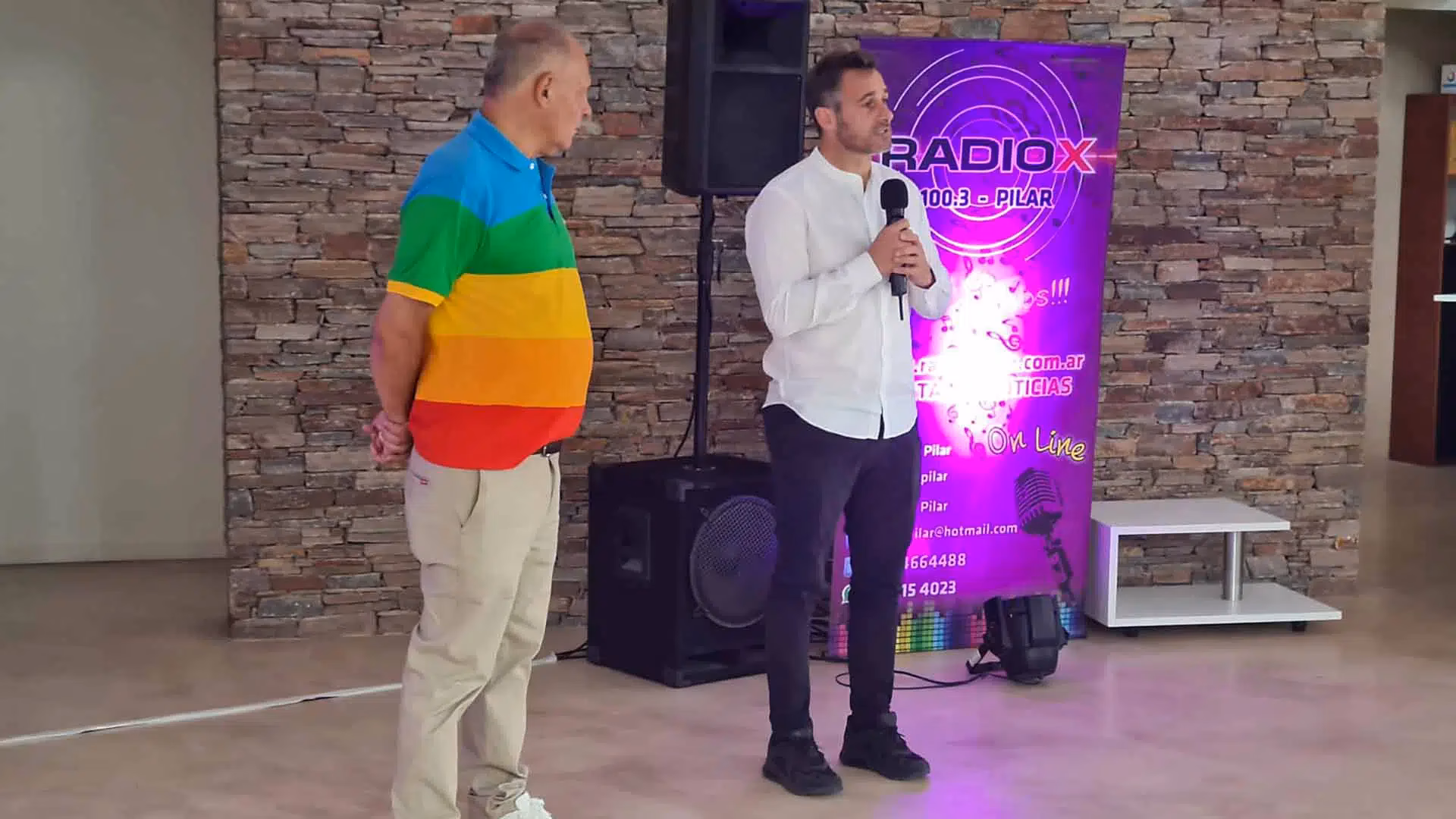 ¿Cuál es la radio de Pilar?