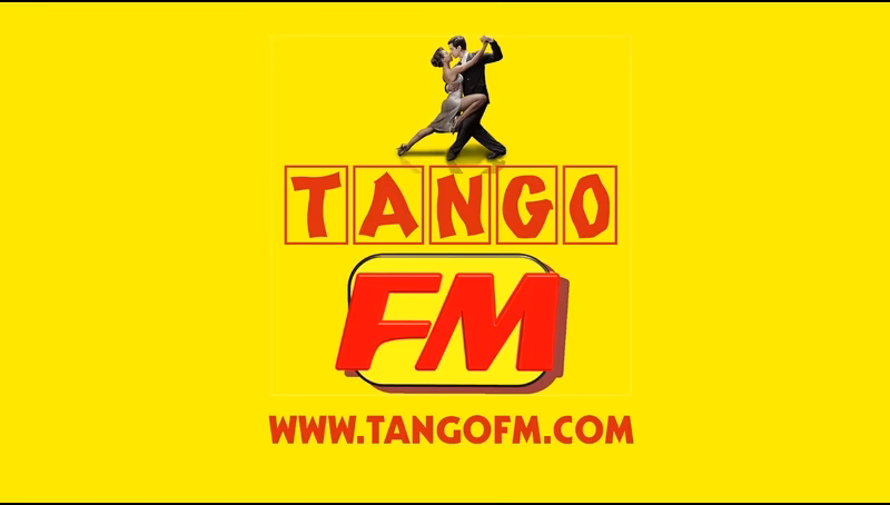 ¿Cuál es la programación de radio 2x4?