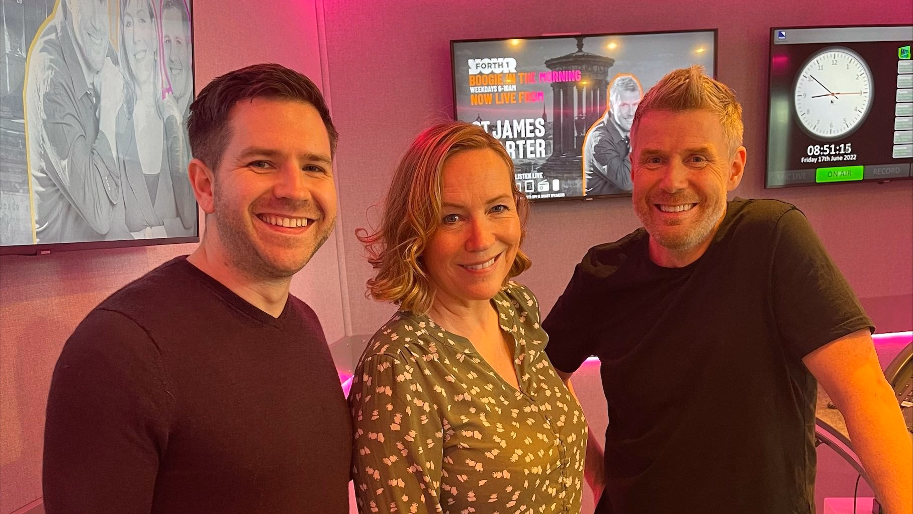 How can I listen to forth one?