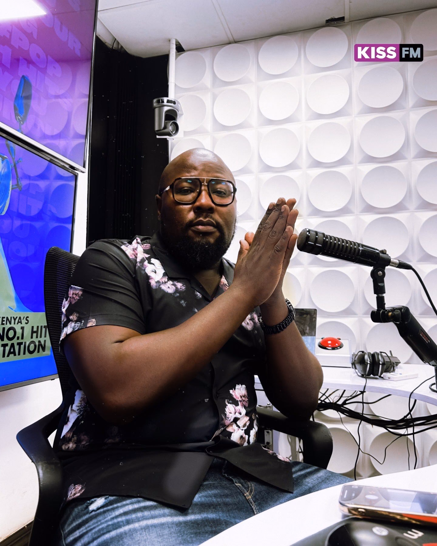 Where is Kiss 100 located?