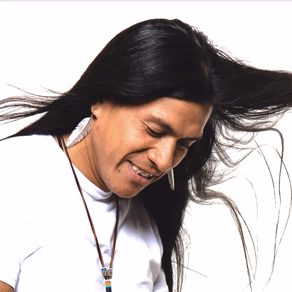 ¿Cuál es la historia de Leo Rojas?