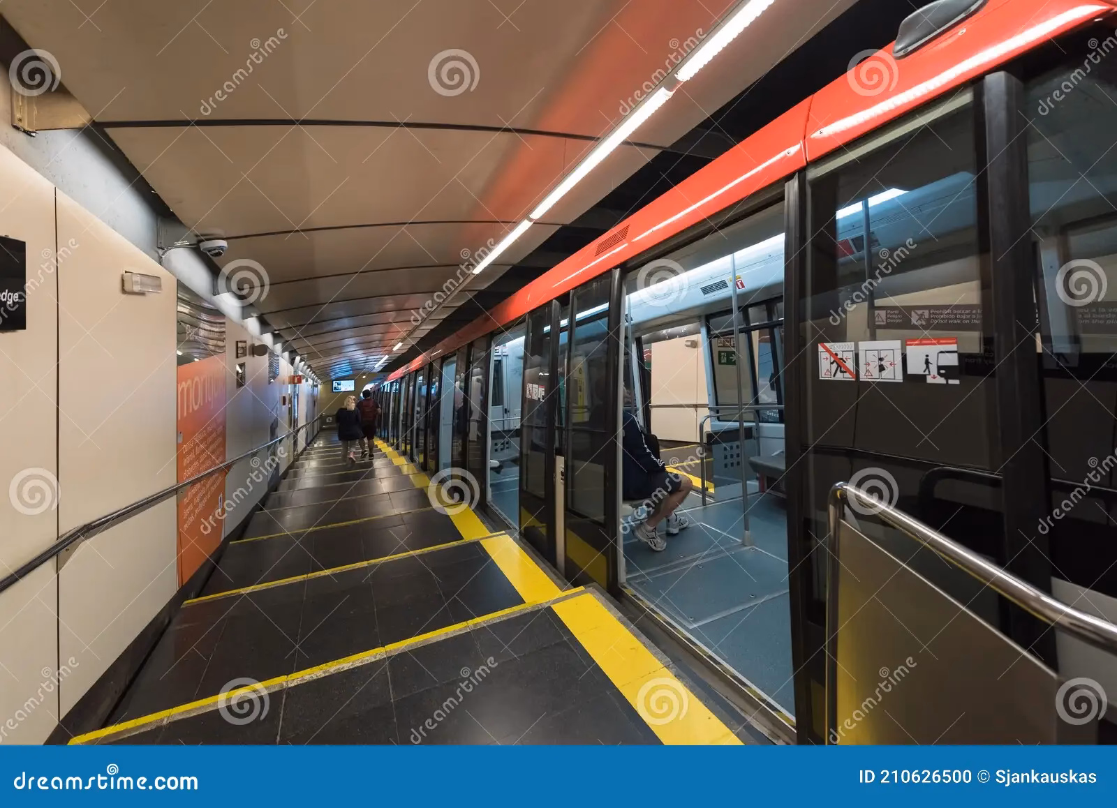¿Qué ha pasado hoy en la línea 3 del metro de Barcelona?