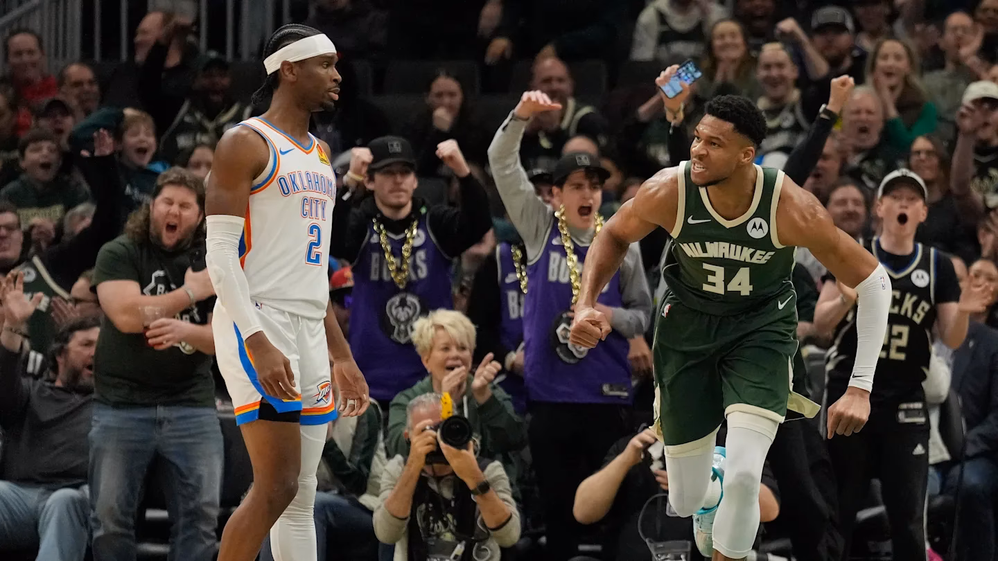 ¿Qué estación de radio transmite partidos de baloncesto?