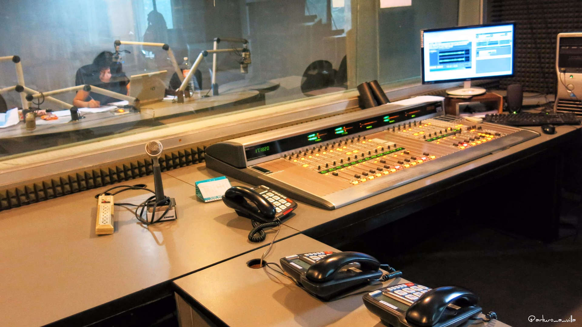 ¿Cuál es el objetivo principal de la radio?