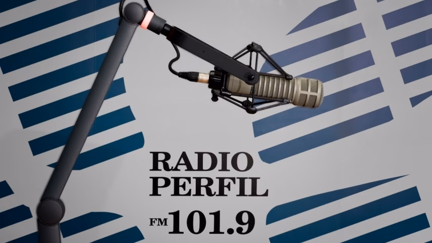 ¿Cuál es la radio del grupo Perfil?