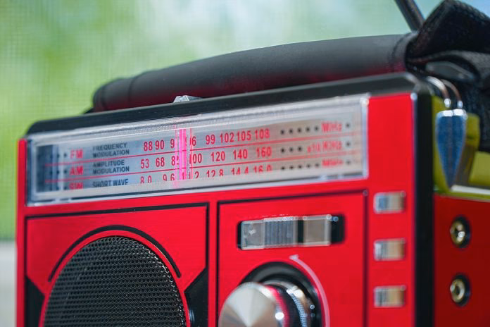 ¿Por qué se está eliminando progresivamente la radio AM?