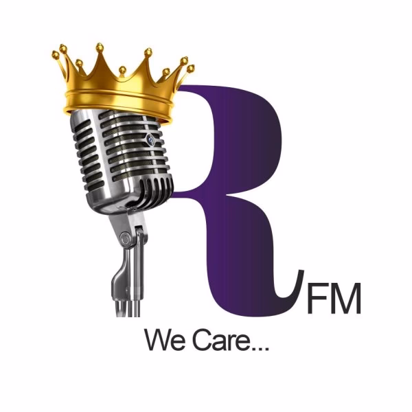 What frequency is PMR FM?