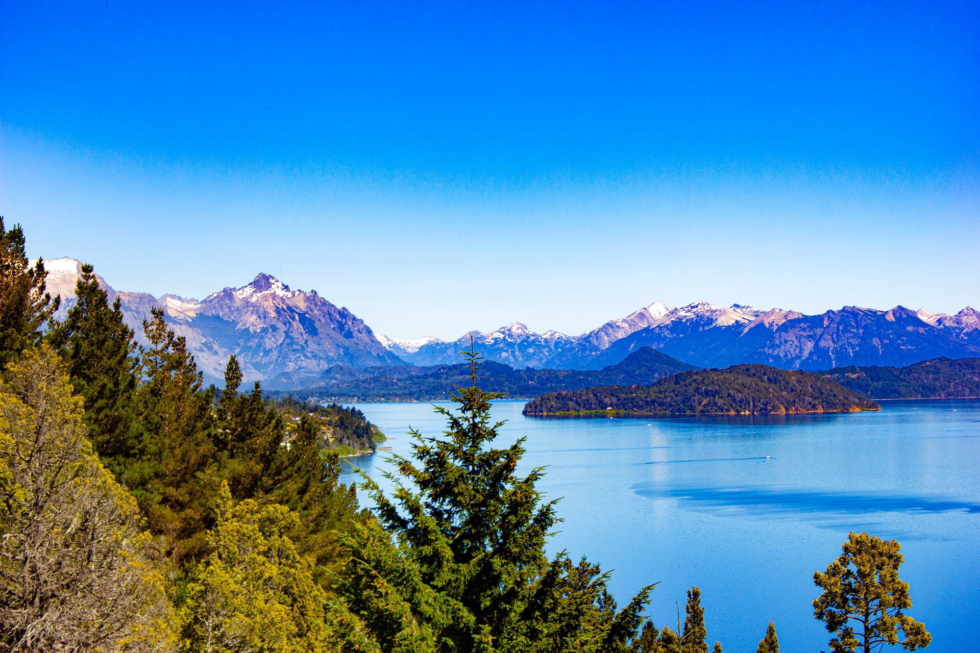 ¿Cómo se llama el refugio Frey?