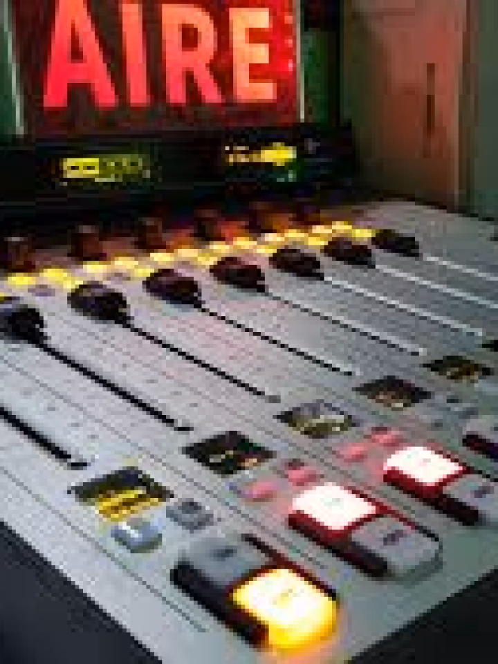 ¿En qué frecuencia suena radio FM La 100 en Mendoza?