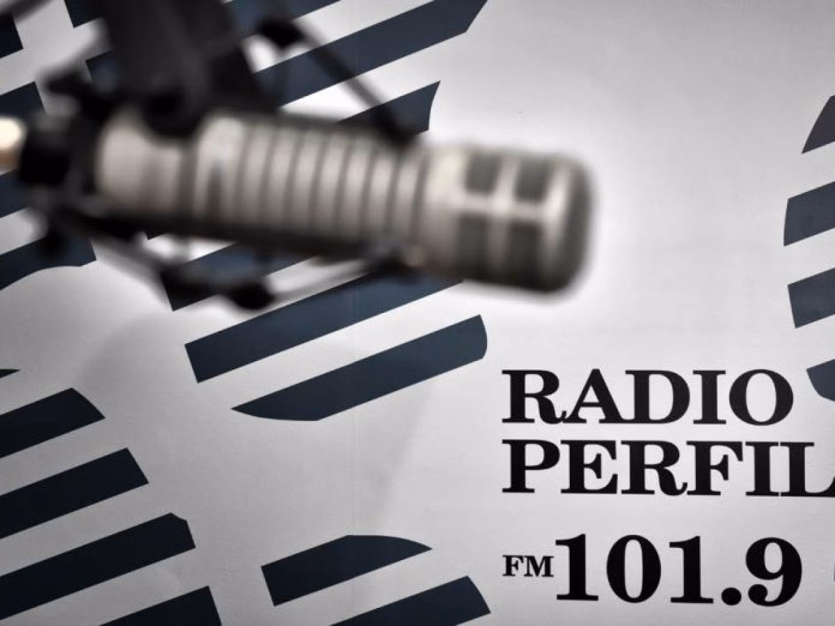 ¿Qué frecuencia es radio perfil?