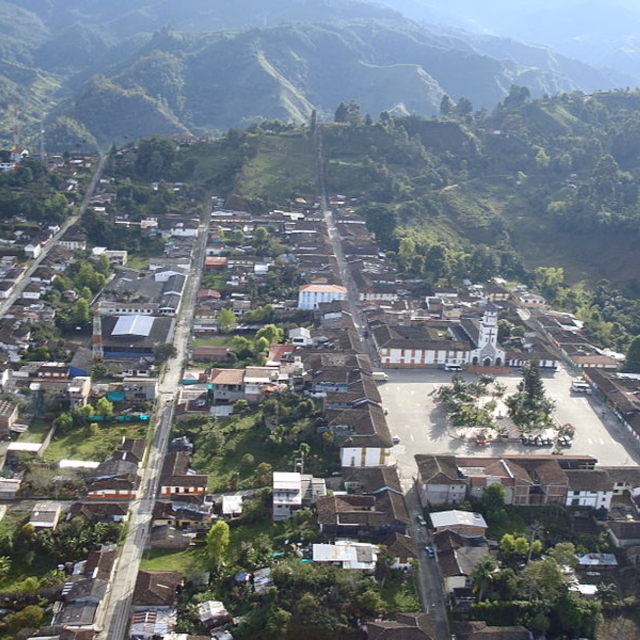 ¿Que equipo esta Salento en FM?