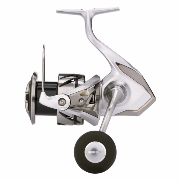 ¿Shimano Stradic es de metal?
