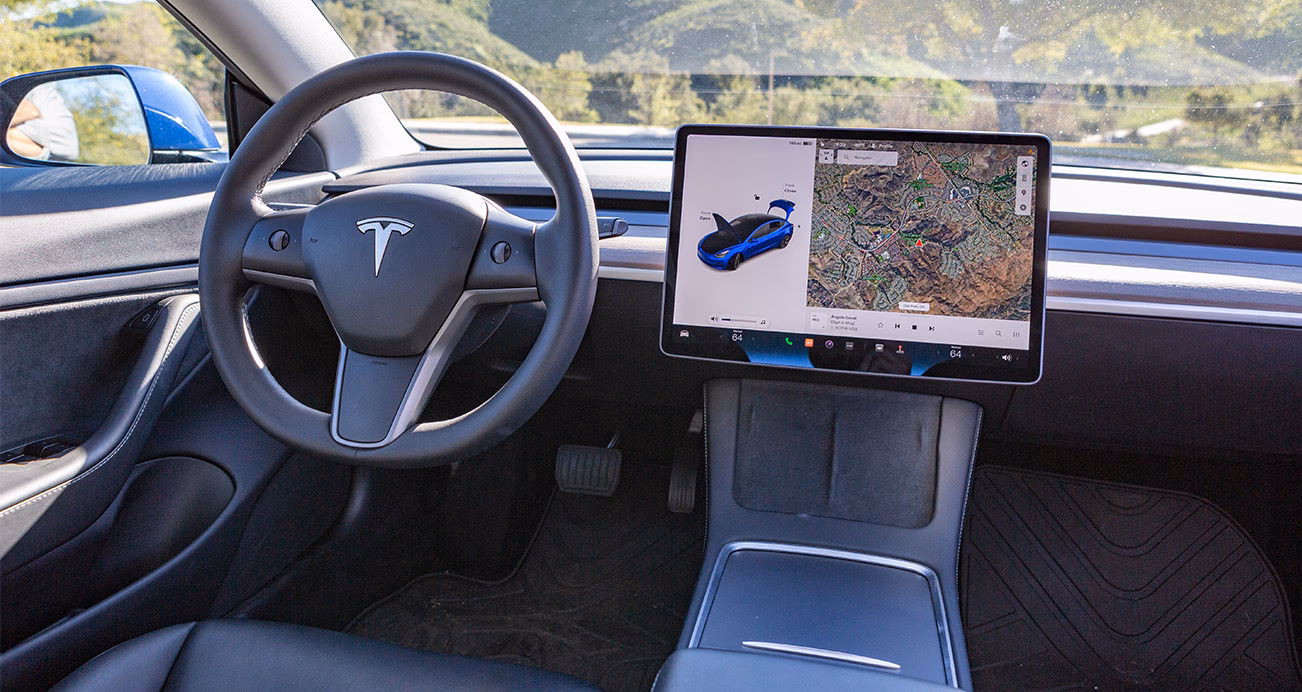 How to play FM radio on Tesla?
